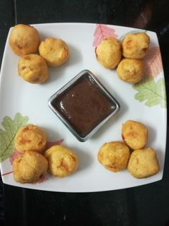 બટેટા વડા(bataka vada recipe in gujarati) રેસીપી મુખ્ય ફોટો