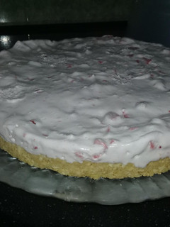 Una foto de Tarta helada de frutilla sin horno