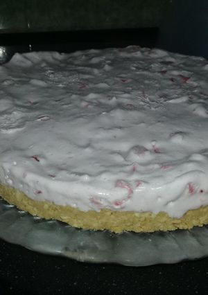 Una foto de Tarta helada de frutilla sin horno