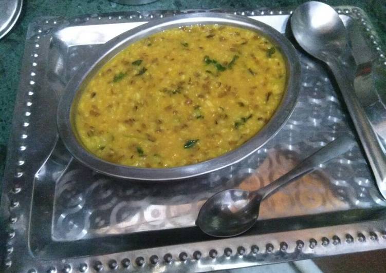 Step-by-Step Guide to Prepare Quick Moong split dal khichri