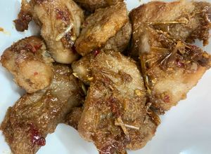 Hình của món Cốt lết xào xả ớt.