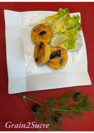 Une photo de Bouchées soufflées à la courge butternut, au brocciu et aux olives de Nyons