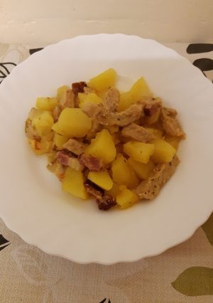 Szalonnás krumplis husi recept fotója