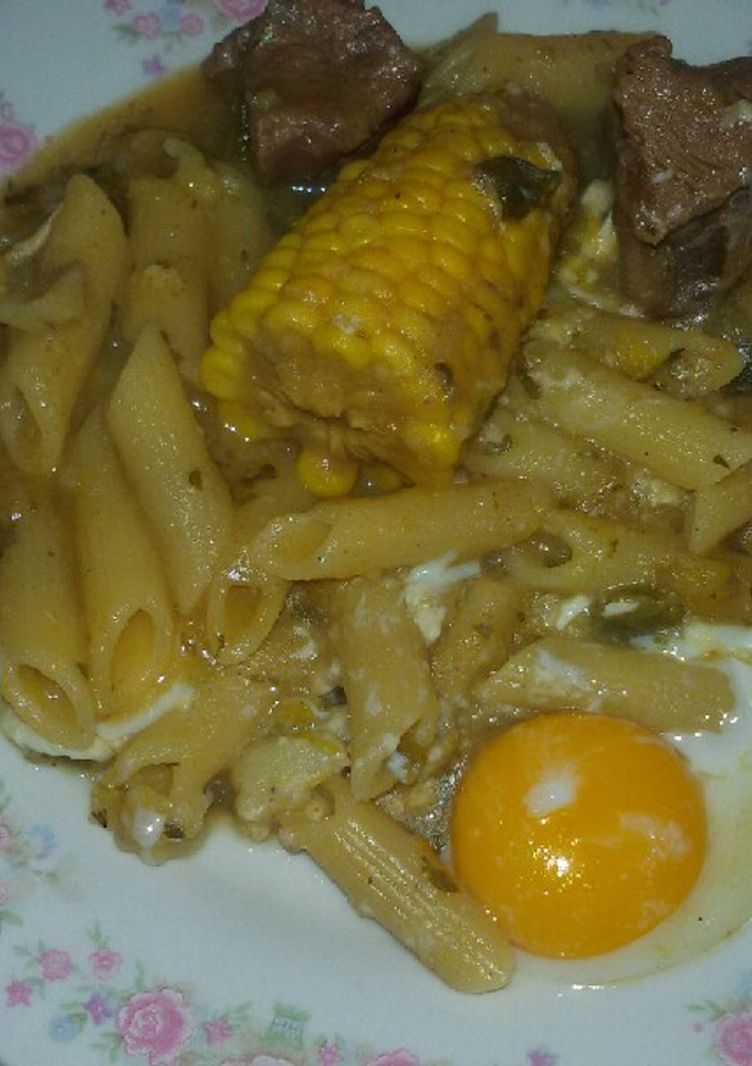 Una foto de Guiso de carne y fideos muy económico