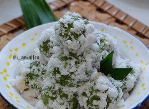 Foto resep Kue Klepon (Pakai Ekstrak Daun Pandan & Suji)