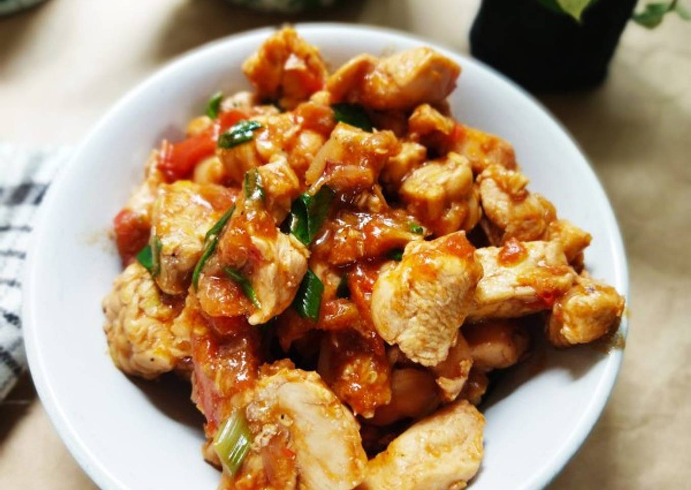 Fillet Dada ayam Saus Padang Sederhana