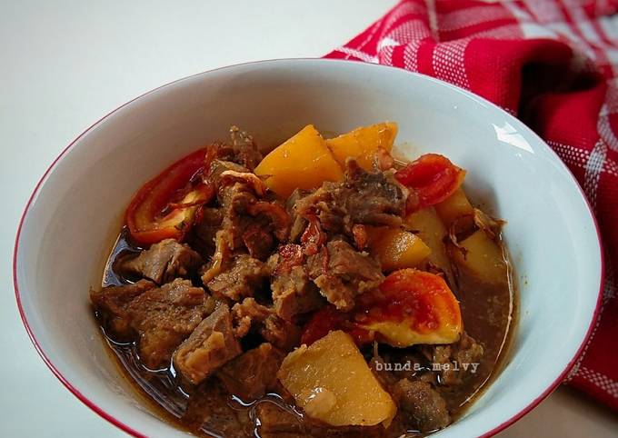 Semur Daging Kentang