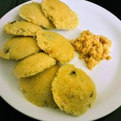 A picture of Gur ka Idli (Pitha).