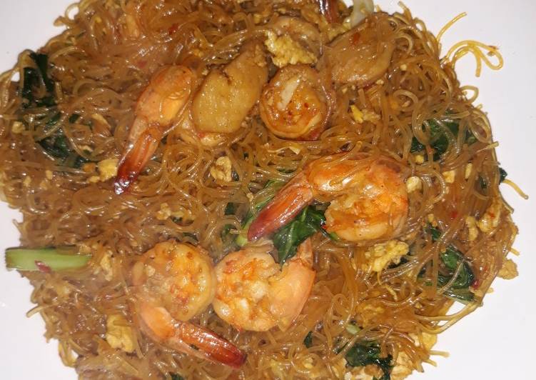 Bahan Menyiapkan Bihun Goreng Udang Bakso, Lezat Sekali