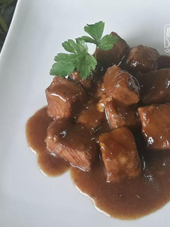 Una foto de Lomo caramelizado en salsa de ostras en GME, F y G y TRADICIONAL