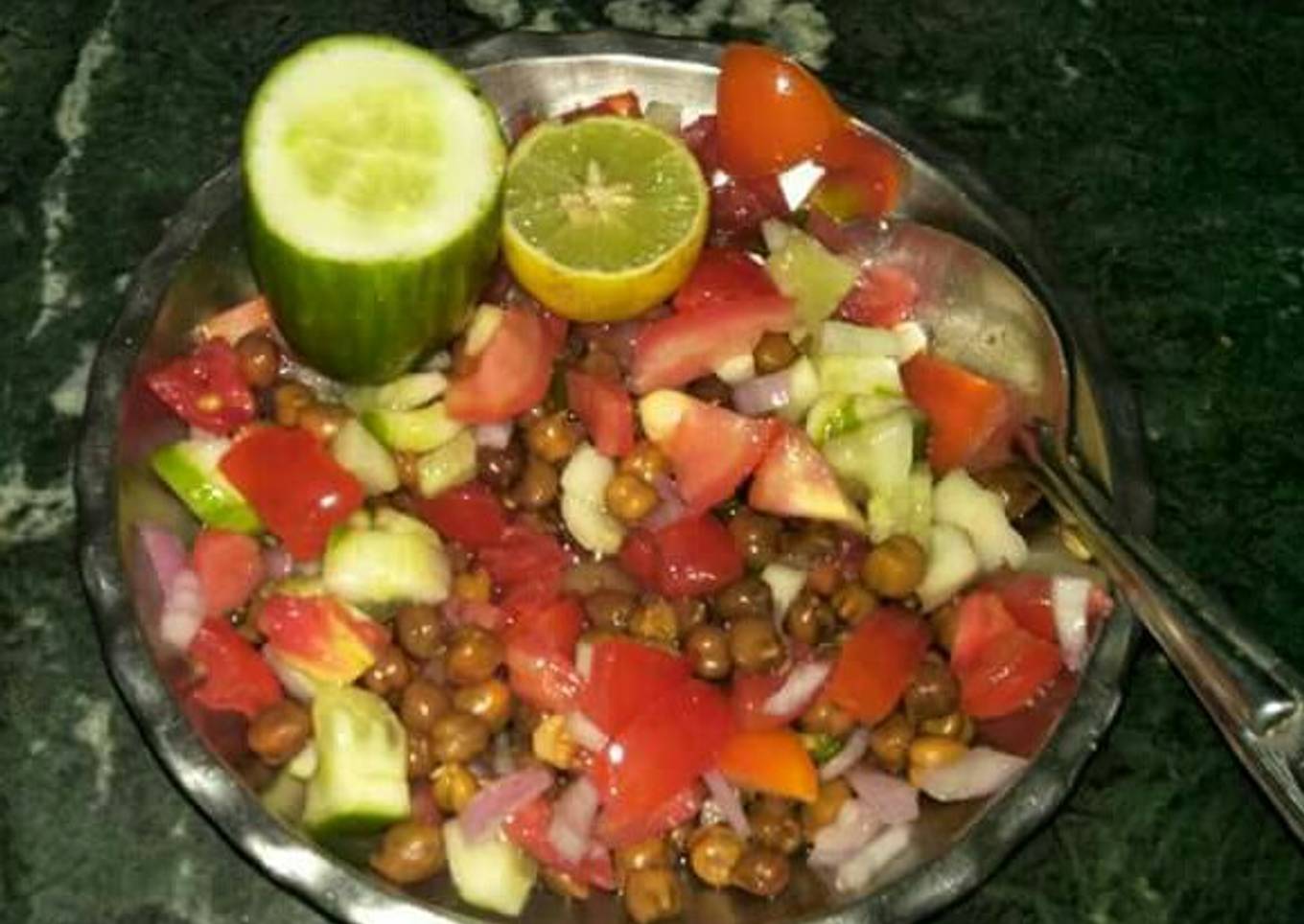 Soaked chana chaat (healthy and oil free)