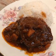 A picture of Red wine beef short ribs - slow cooked.
