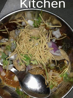 आलू टिक्की चाट (Aloo tikki chaat recipe in hindi) रेसिपी मुख्य फोटो