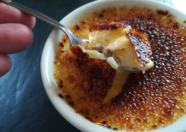 How to Make Homemade Créme Brûlée