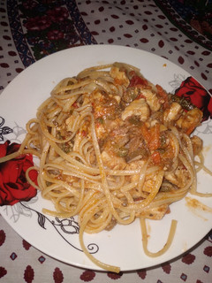 Una foto de Pollo al wok con verduritas y spaghetti