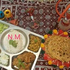Sindhi_koki_mani (Roti) Sindhi_Chana_masla Sindhi_pakora A picture of Sindhi_koki_mani (Roti) Sindhi_Chana_masla Sindhi_pakora.