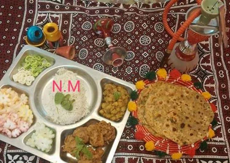 Step-by-Step Guide to Make Homemade Sindhi_koki_mani (Roti) Sindhi_Chana_masla  Sindhi_pakora