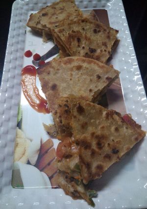 A picture of Pizza paratha.