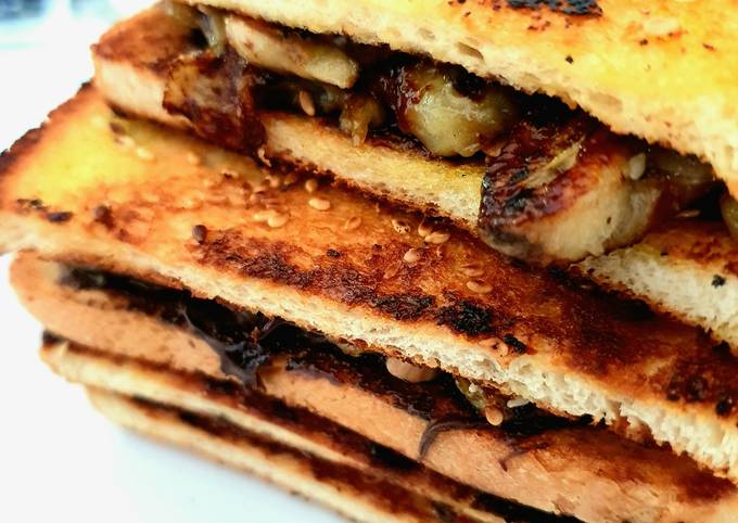 Roti Bakar Pisang Almond