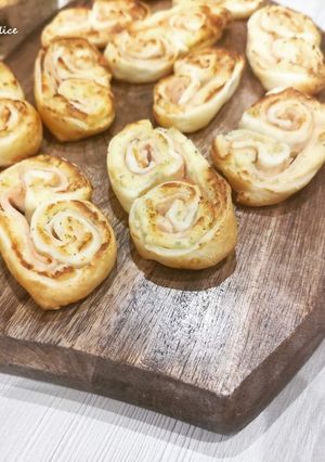Une photo de Feuilletés fromage ail et fines herbes & poulet