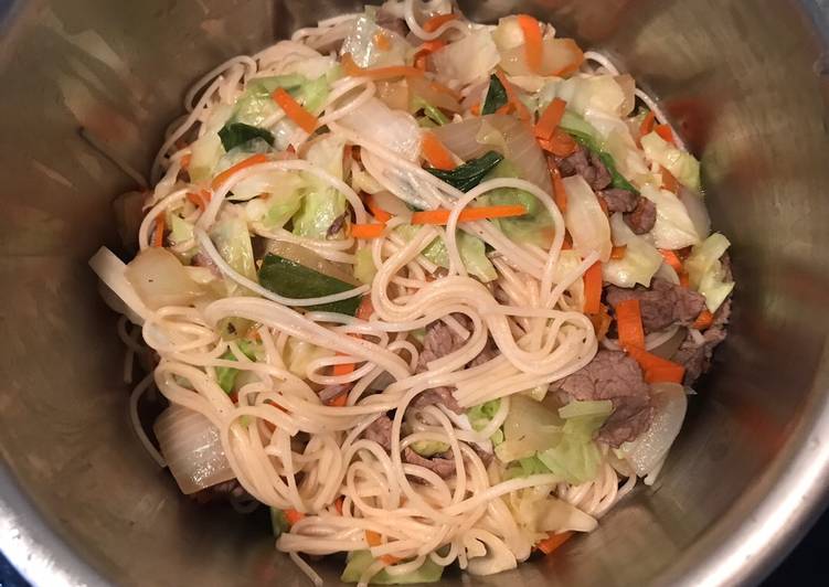 簡單又便利-牛肉蔬菜炒麵