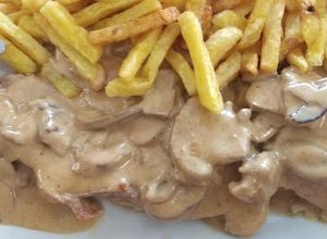 Foto de Bife com Cogumelos e Natas