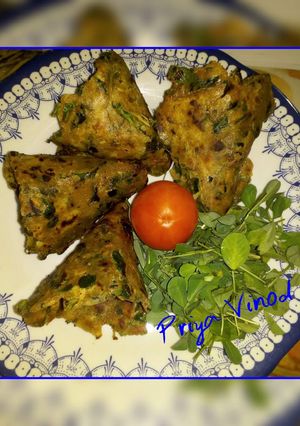 A picture of Methi thepla.