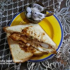 A picture of Chicken sandwiches 🥪 😋.