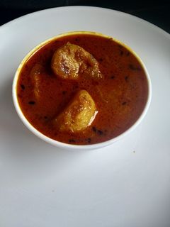 दम आलू (Dum aloo recipe in Hindi) रेसिपी मुख्य फोटो