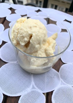 Une photo de Crème glacée à la cardamome