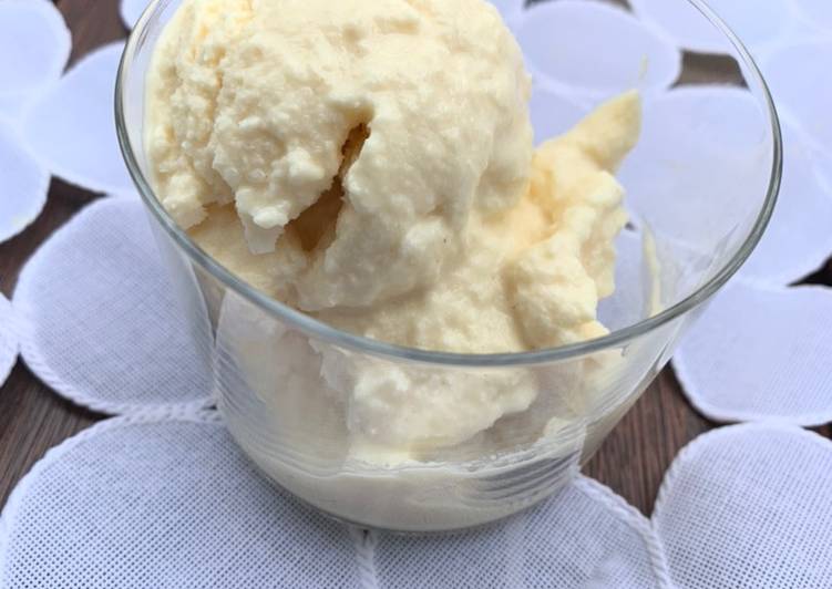 Simple Way to Prepare Perfect Crème glacée à la cardamome
