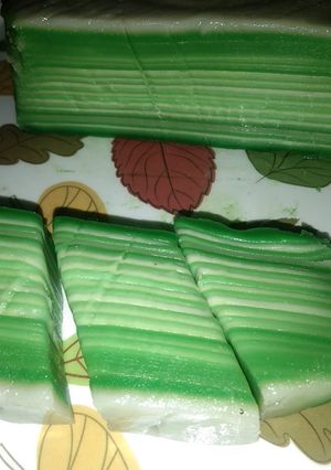 Foto resep Kue lapis pandan (menul2 dan wangi)