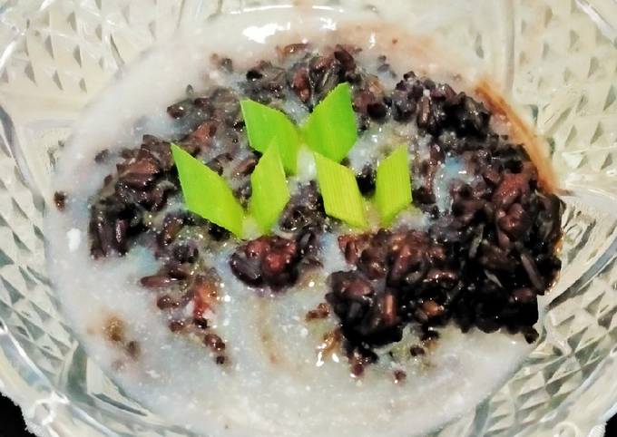 244. Ketan Hitam Saus Santan