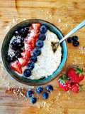 Overnight Oats de coco e sementes de chia