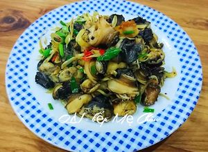 Hình của món Ốc bươu xào sả ớt.