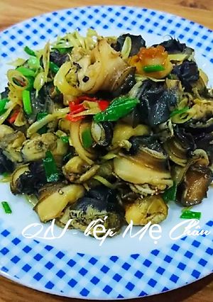 Hình của món Ốc bươu xào sả ớt.