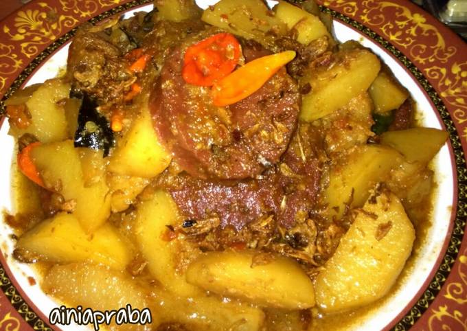 Semur Pedas Beef Rolade feat Kentang