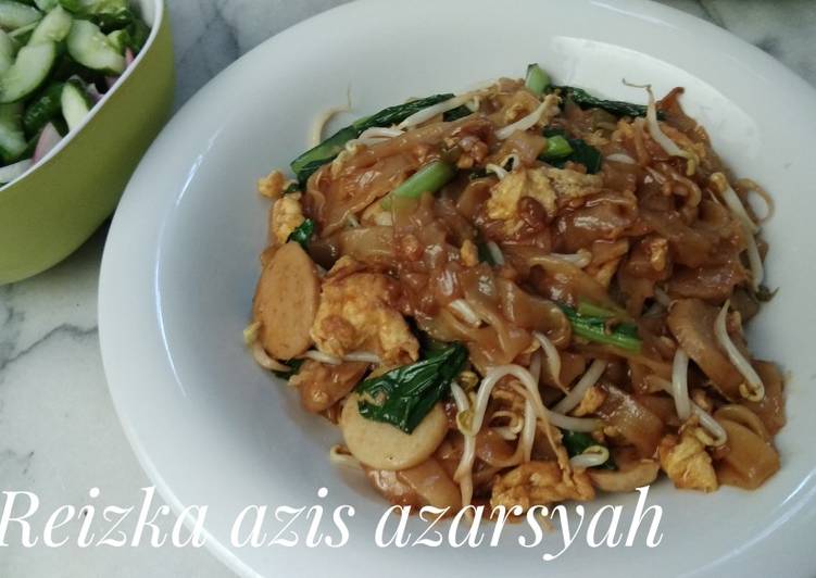 Kwetiau ayam &amp; baso