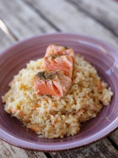 Una foto de Risotto de salmón para chuparse los dedos!
