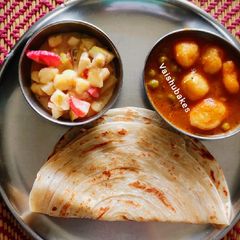A picture of Dum Aloo.