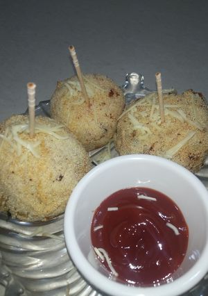 Cheese balls/ चीझ बॉल (cheese ball recipe in marathi) रेसिपी चे मुख्य फोटो