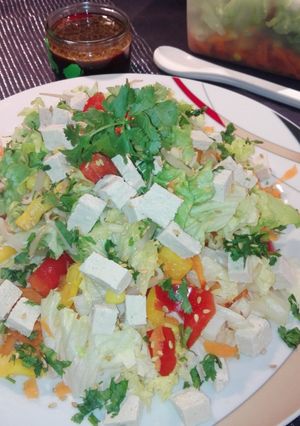 Foto principal de Ensalada tricolor al tofu