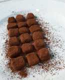 Ăn vặt - Nama chocolate dẻo dẻo bằng sữa đặc và bột cacao