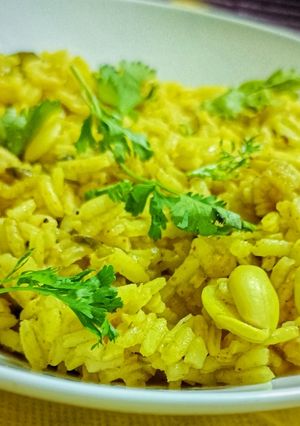 पावटा (वाल) भात (Pavta bhat recipe in marathi) रेसिपी चे मुख्य फोटो