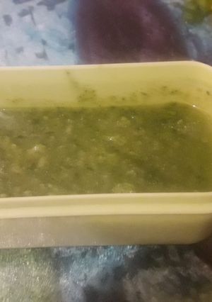 A picture of Basil pesto.