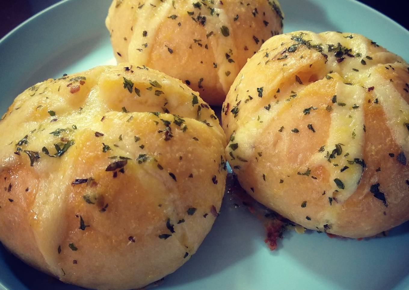 Korean Garlic Cheese Bread