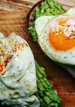Φωτογραφία της συνταγής Egg avocado toast