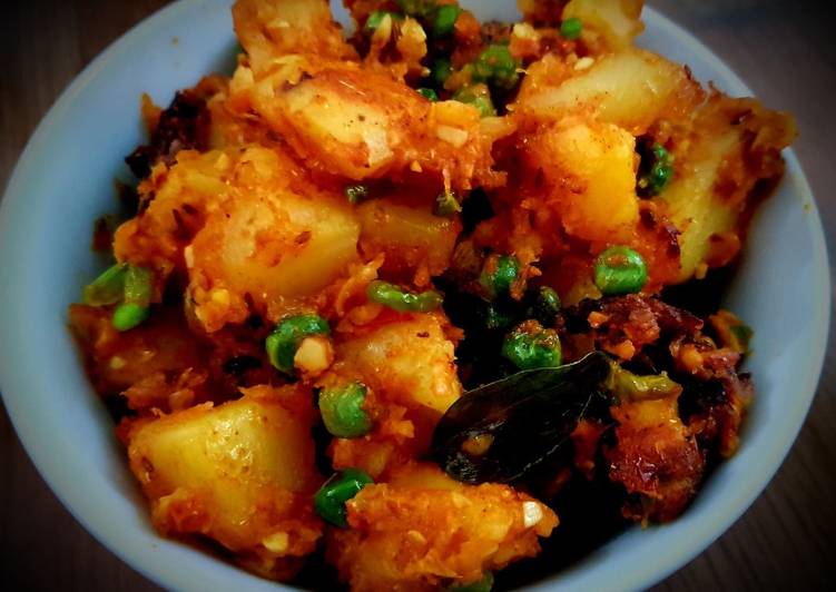 Easiest Way to Prepare Ultimate Potato Peas Spicy Fry