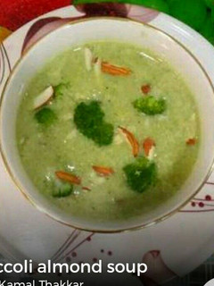 A picture of Broccoli almond soup.