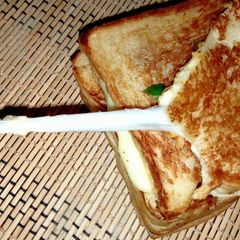 A picture of Cheesy bread toast.